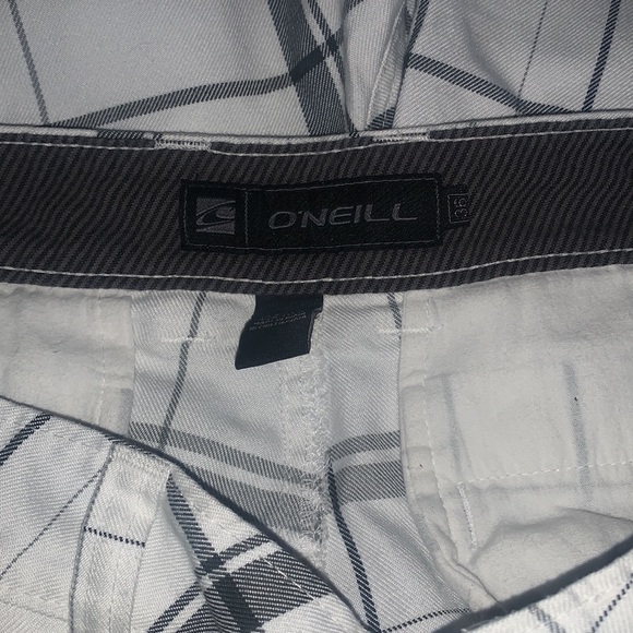 Men’s board shorts - Picture 2 of 4